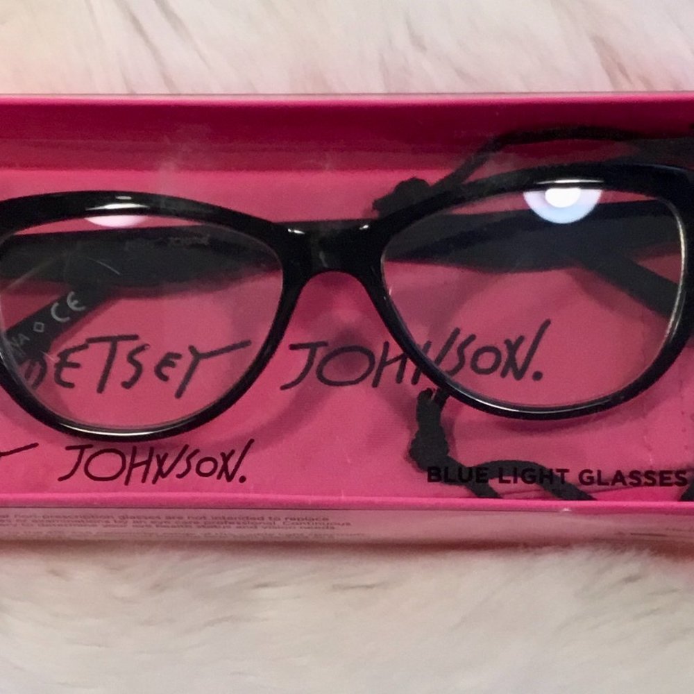 NIB Betsey Johnson Blue Light Reading Glasses +2.0 Computer Screen Readers